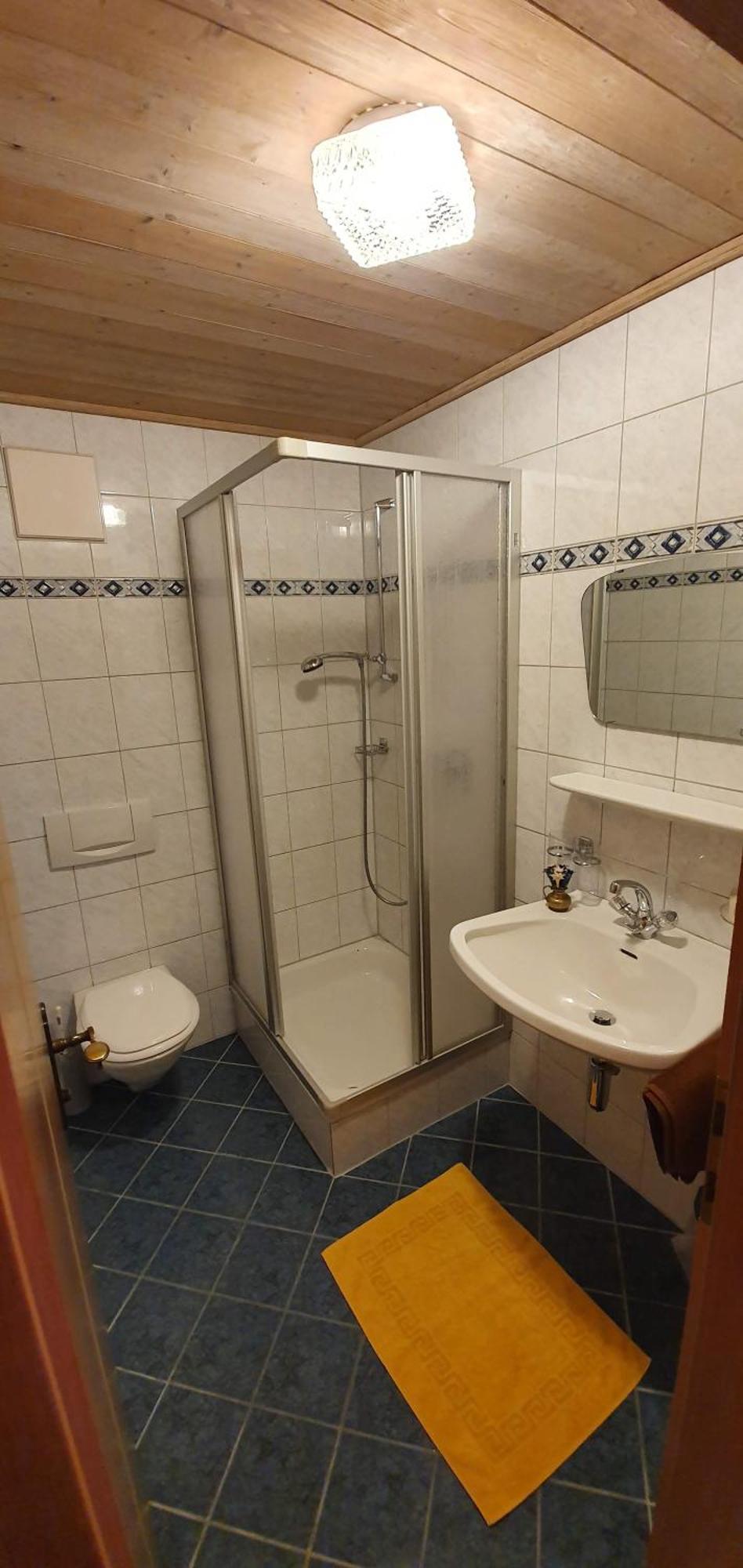 Pension Appartements Via Claudia Lermoos Habitación foto